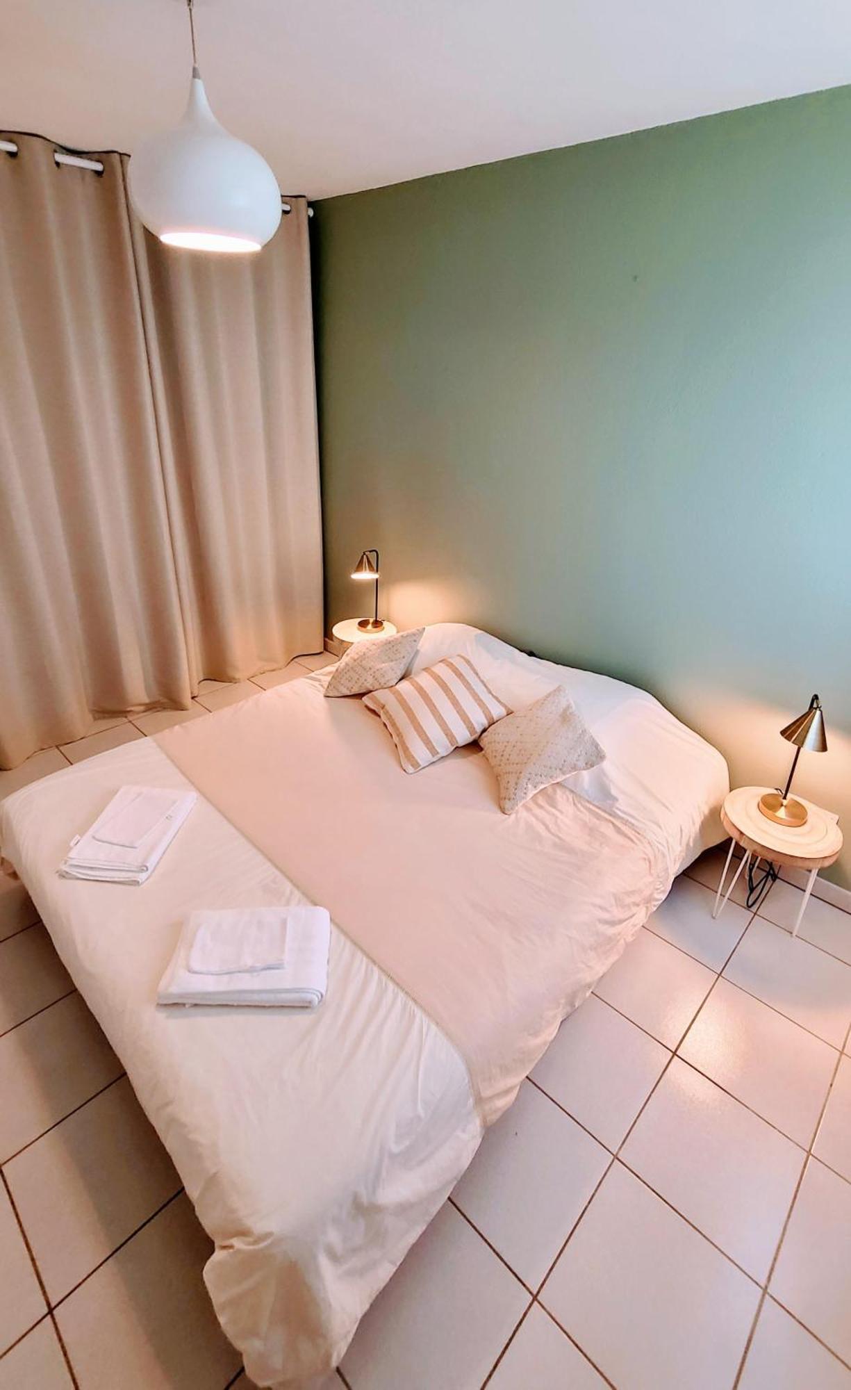 " Cote Parc " Cite De L'Espace - Balcon - Piscine 툴루즈 외부 사진